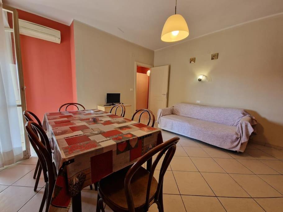 50 Metri Dal Mare - Free Parking E A/C Apartment Pietra Ligure Exterior photo
