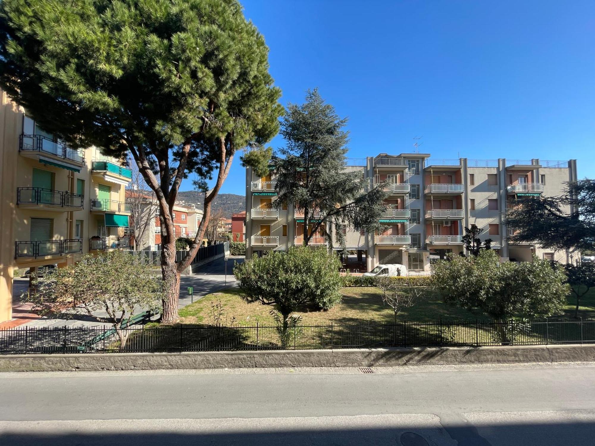 50 Metri Dal Mare - Free Parking E A/C Apartment Pietra Ligure Room photo